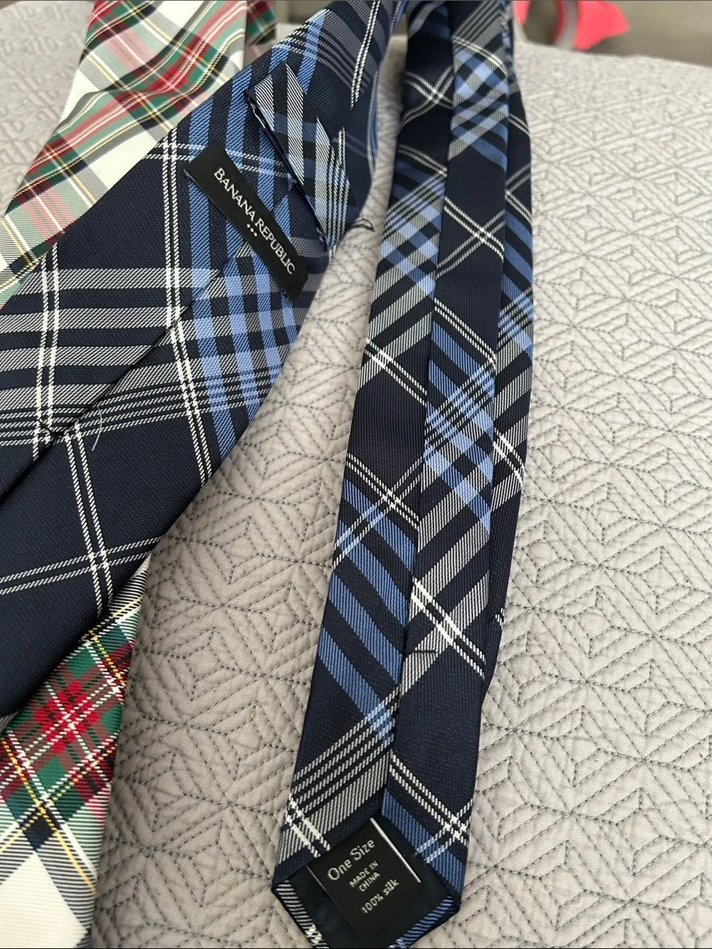 2 Plaid 100% Silk Men's Ties Izod Holiday Plaid Banana Republic Blue Plaid